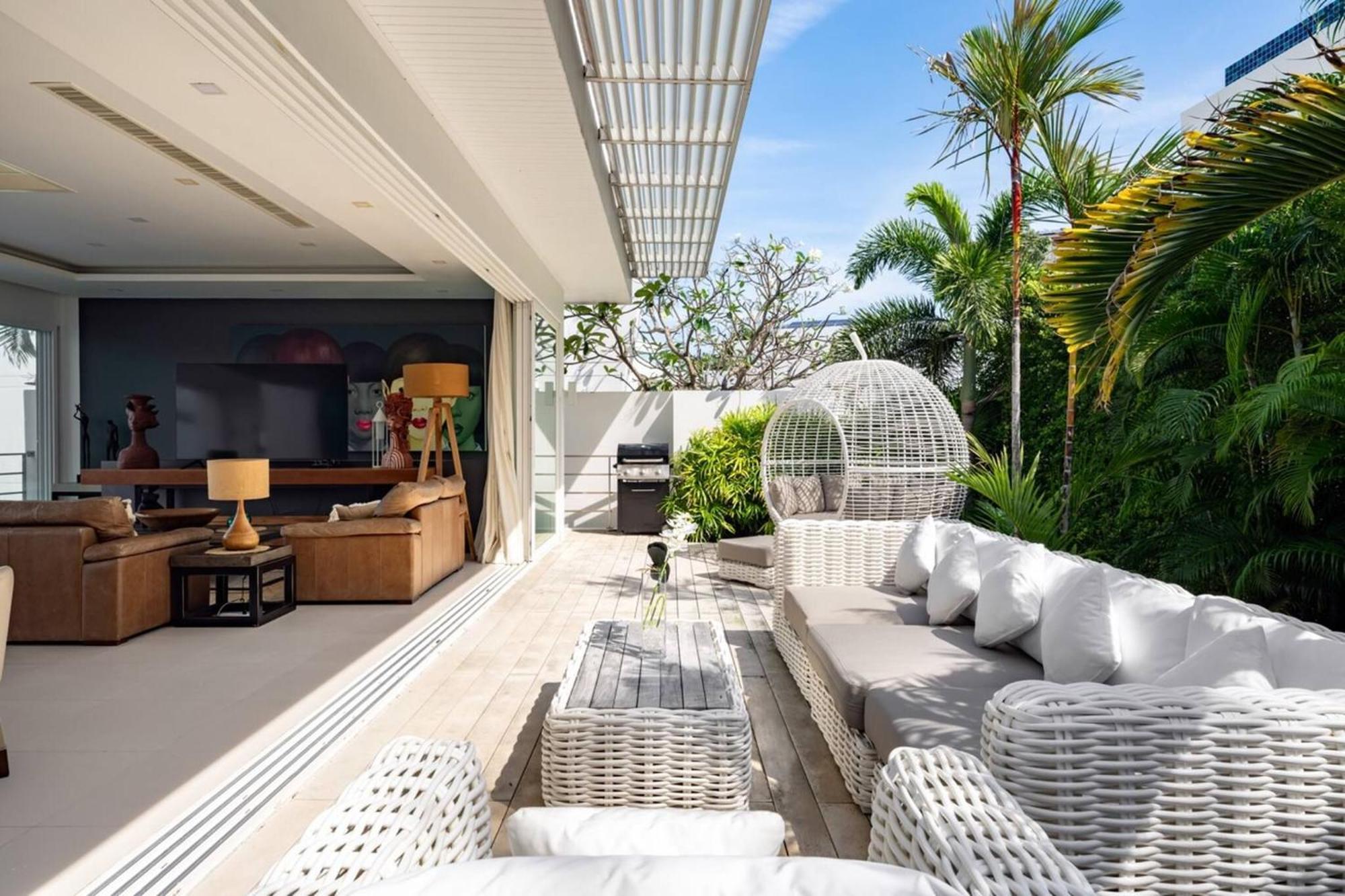 Luxury Sea View Pool L At Unique Residences Villa